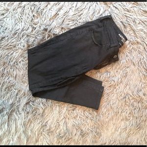 Black skinny cropped jeans